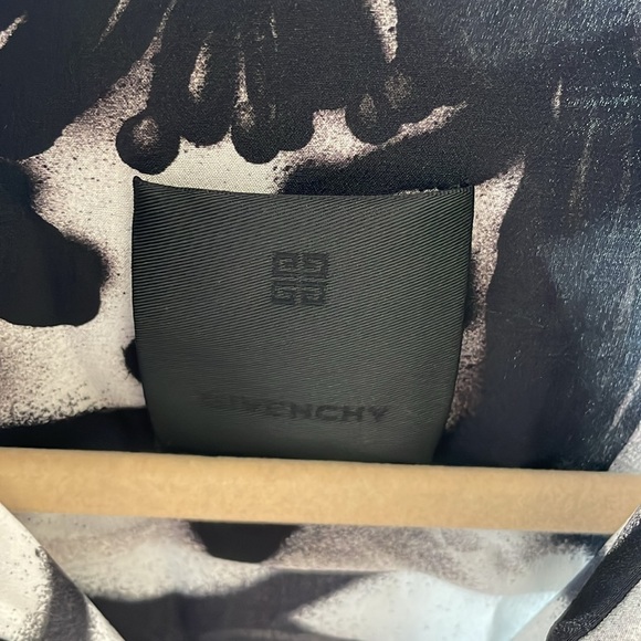 Givenchy X Josh Smith Silk Button Down. Size 40 - Picture 2 of 5